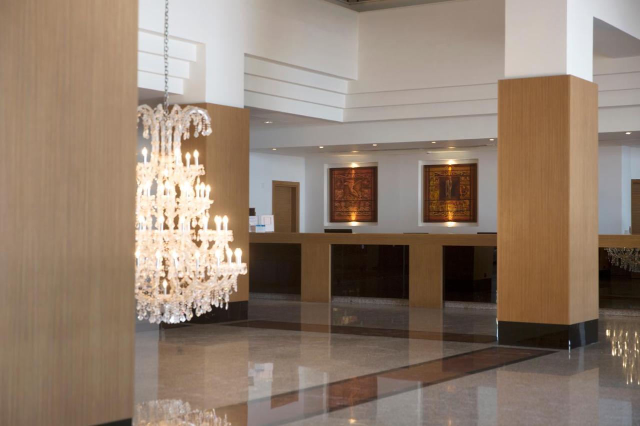 Venus Beach Hotel Paphos Esterno foto Lobby